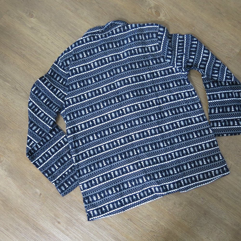 Joe Fresh Flannel Pajama Top Blue and White Print - Picture 7 of 7